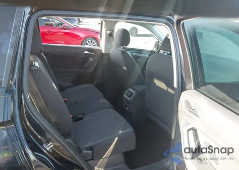 2020 Volkswagen Tiguan 2.0T S z USA, uszkodzony, nr VIN 3VV1B7AX1LM053392